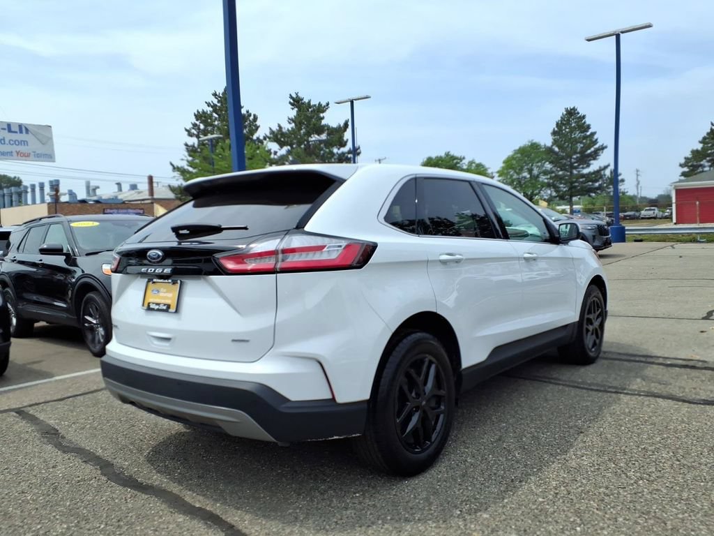 Certified 2023 Ford Edge SEL w/ Convenience Package AWD/4WD image 6