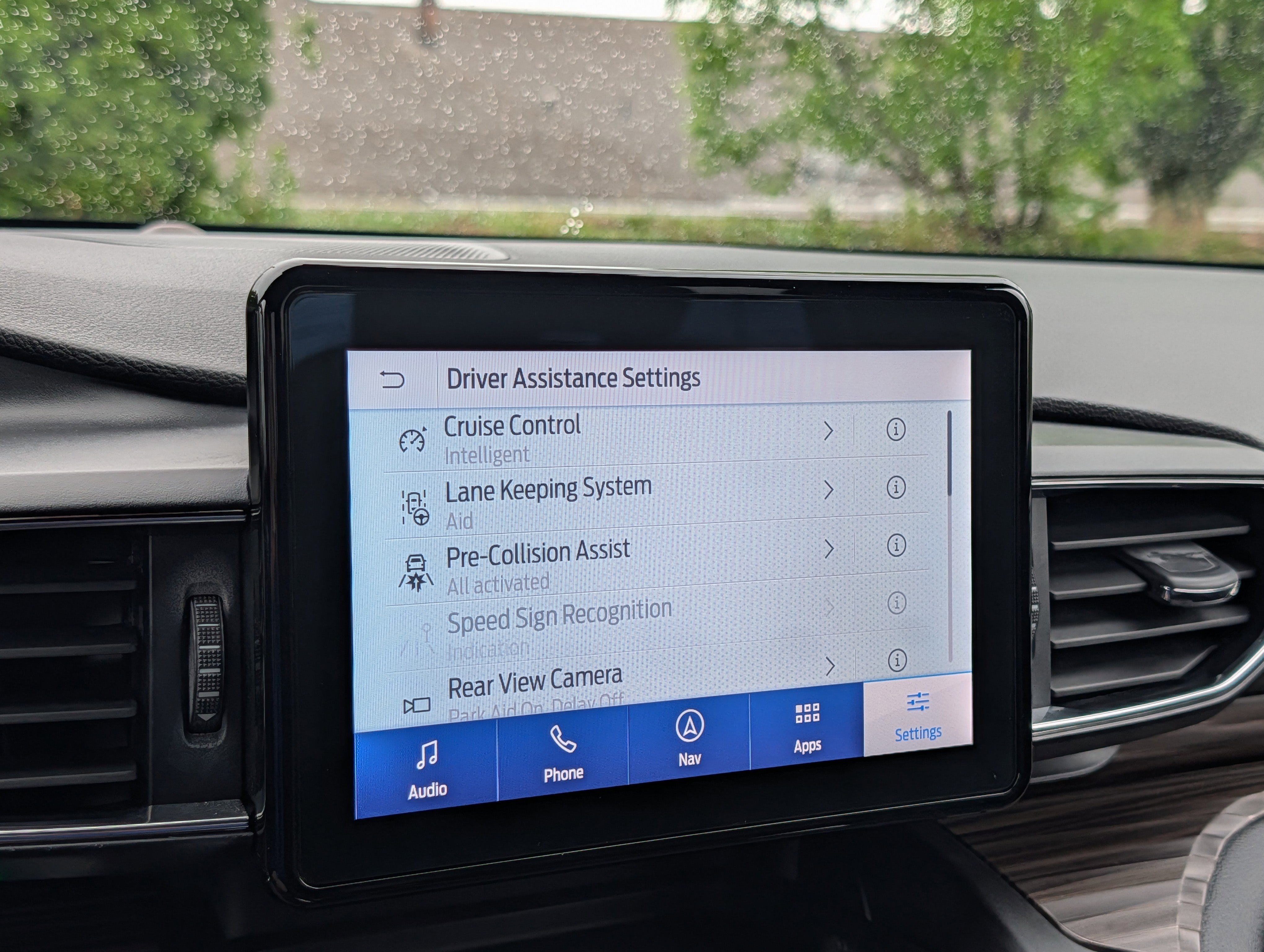 Used 2020 Ford Explorer Limited image 24