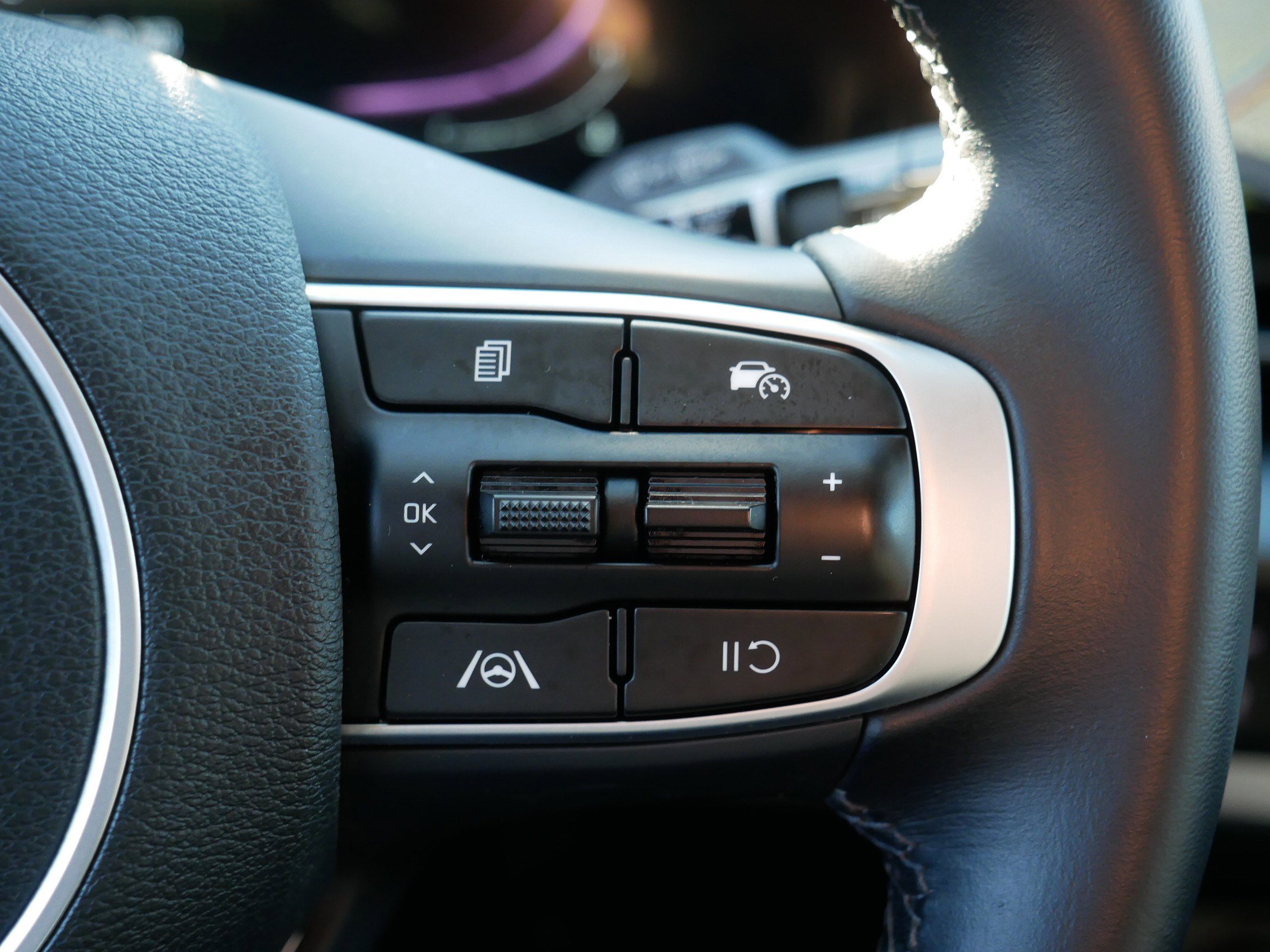 Certified 2024 Kia Sportage EX image 29