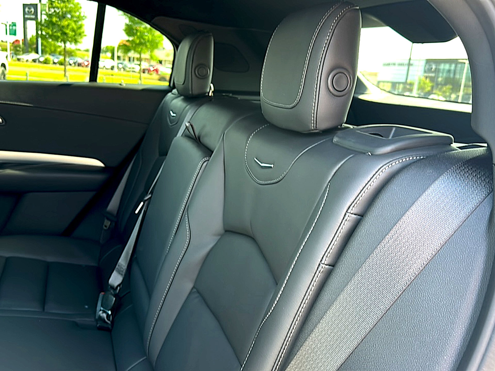 Used 2022 Cadillac XT4 Premium Luxury w/ Enhanced Visibility Package FWD image 20