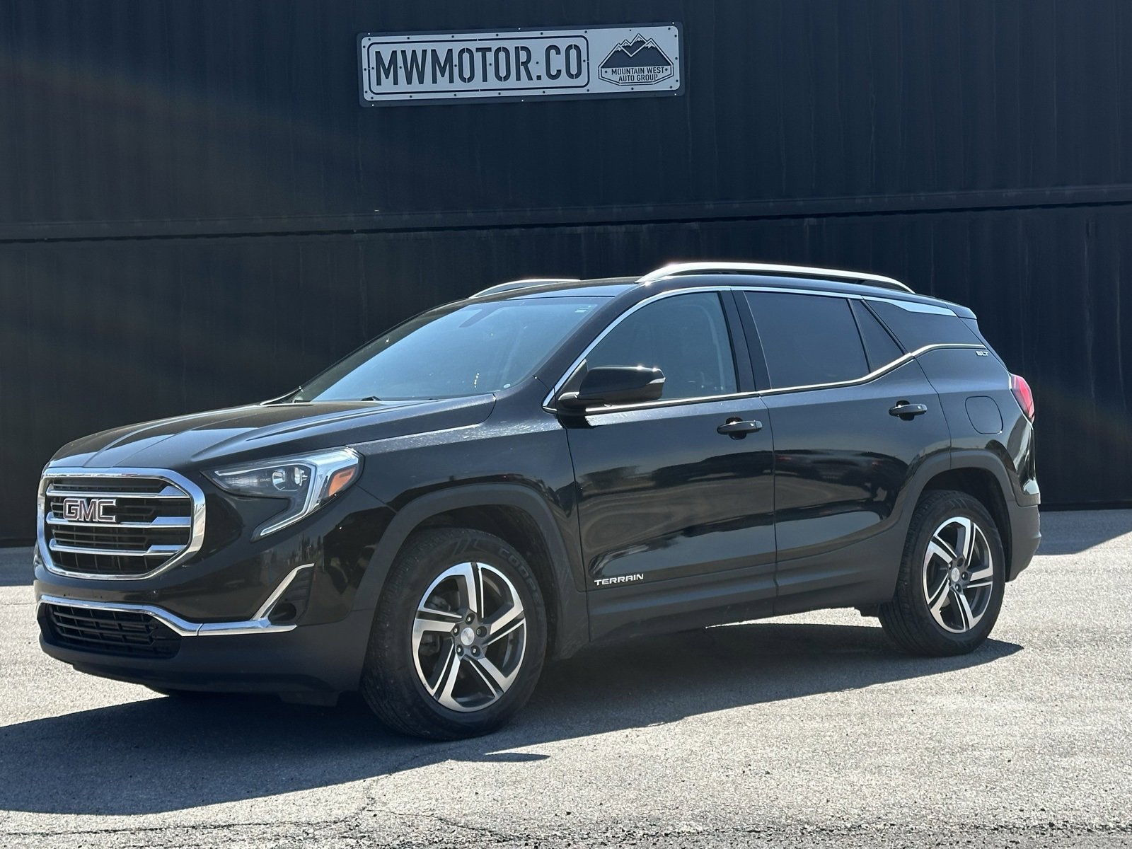 Used 2019 GMC Terrain SLT w/ Preferred Package image 1