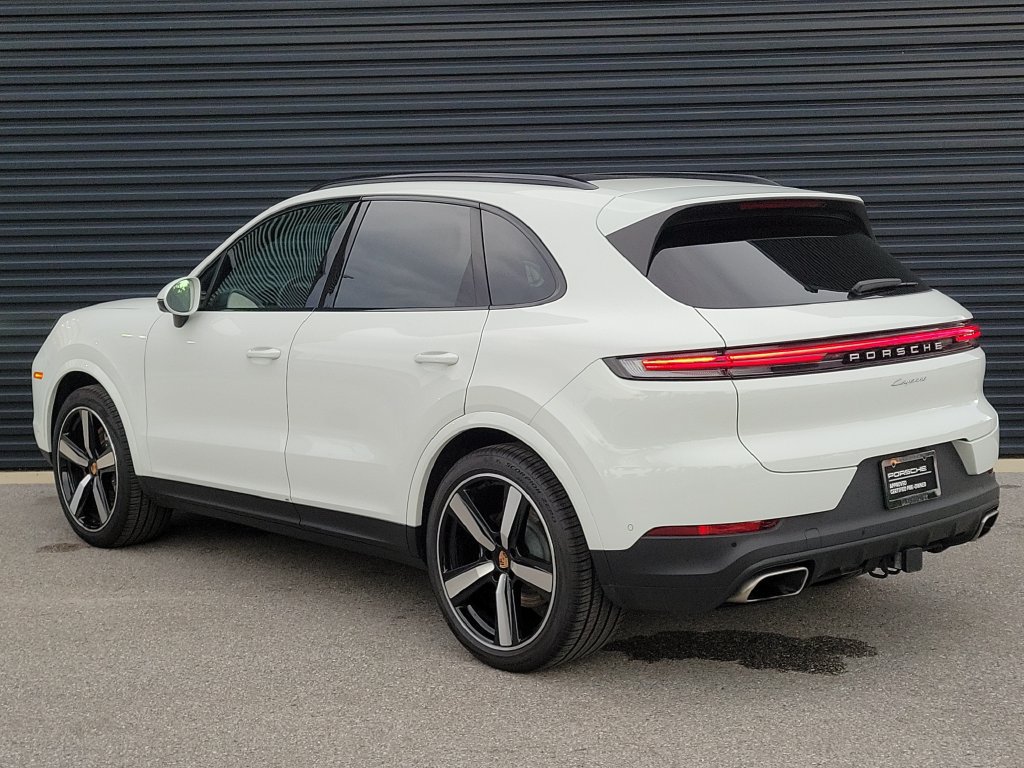 Certified 2026 Porsche Cayenne AWD/4WD image 3