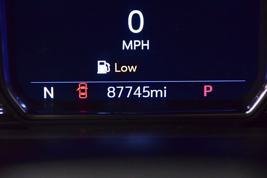 Used 2021 GMC Yukon SLT w/ SLT Premium Package image 17