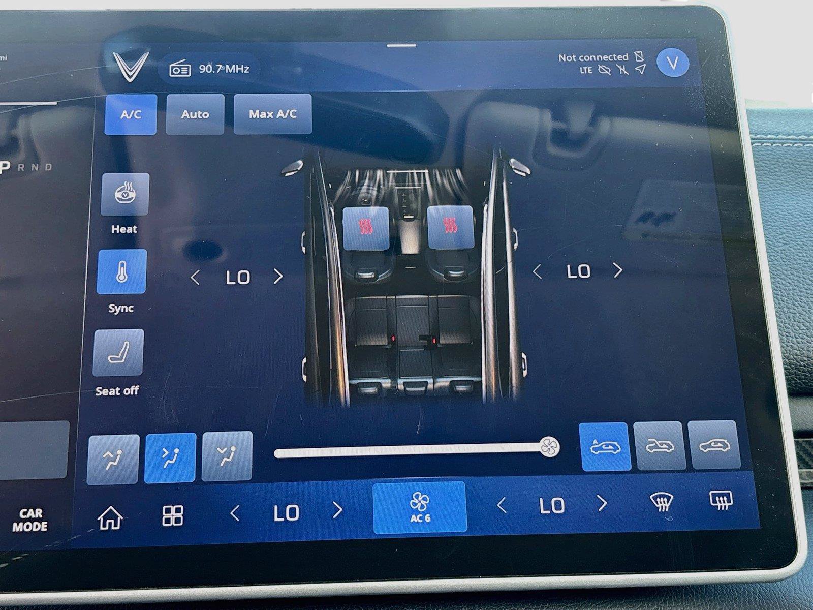 New 2027 VinFast VF 8 Eco AWD/4WD image 15
