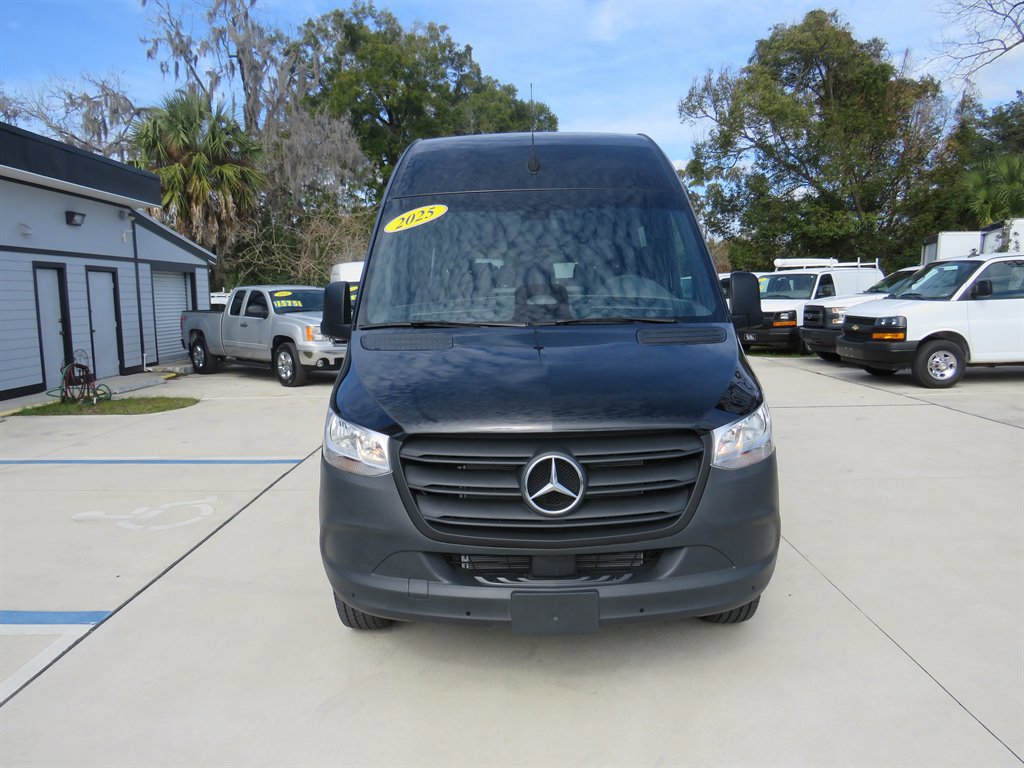 Used 2025 Mercedes-Benz Sprinter 2500 image 2