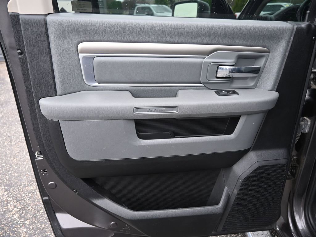 Used 2015 RAM 1500 Outdoorsman image 16