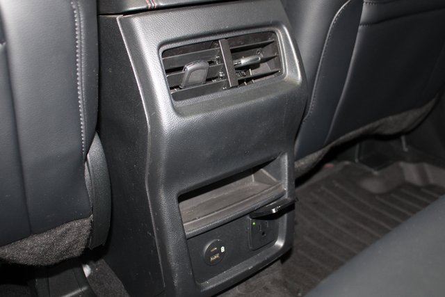 Used 2022 Ford Edge ST-Line image 19