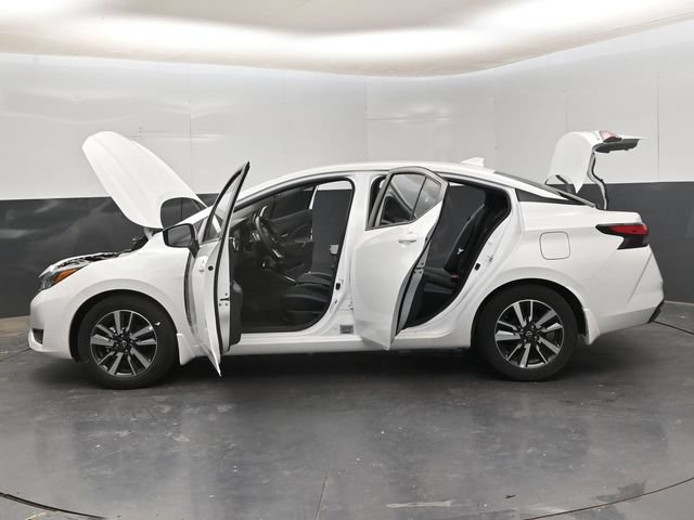 New 2025 Nissan Versa SV w/ Trunk Package FWD image 30