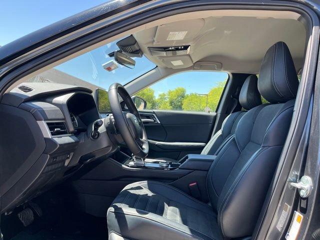 Used 2025 Mitsubishi Outlander SE AWD/4WD image 12