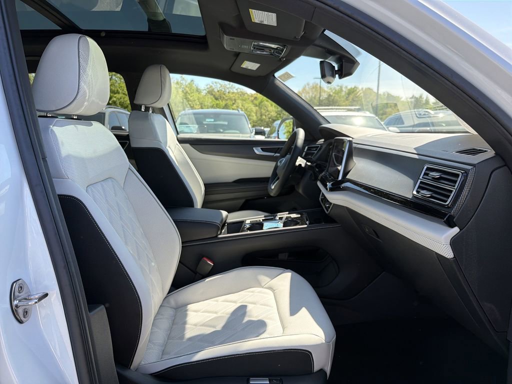 New 2026 Volkswagen Atlas Cross Sport SEL Premium R-Line image 18