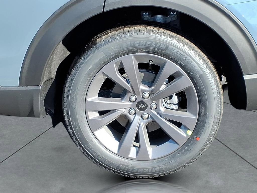 New 2026 Ford Explorer Active image 4