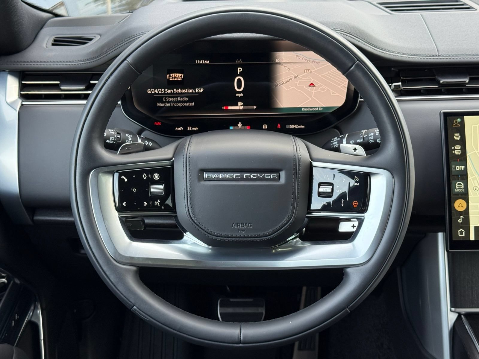 New 2026 Land Rover Range Rover SE AWD/4WD image 32