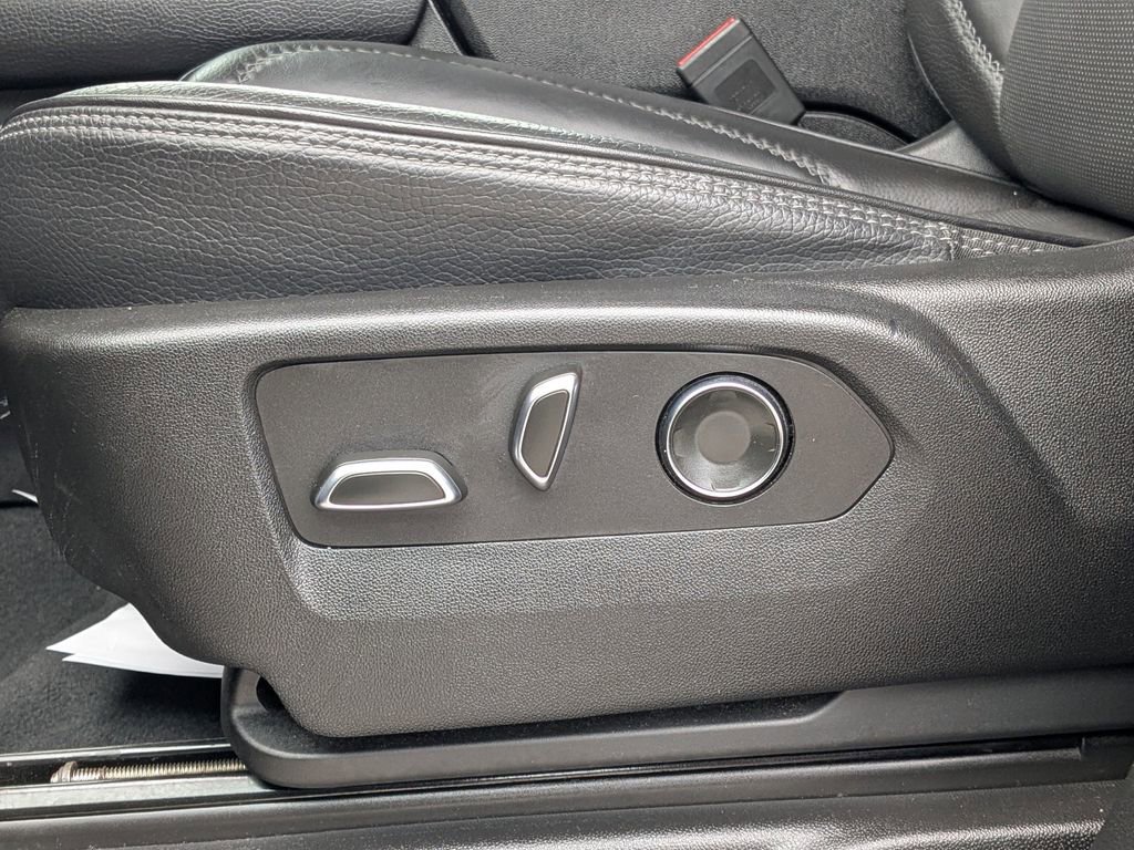 Used 2023 GMC Yukon Denali image 20