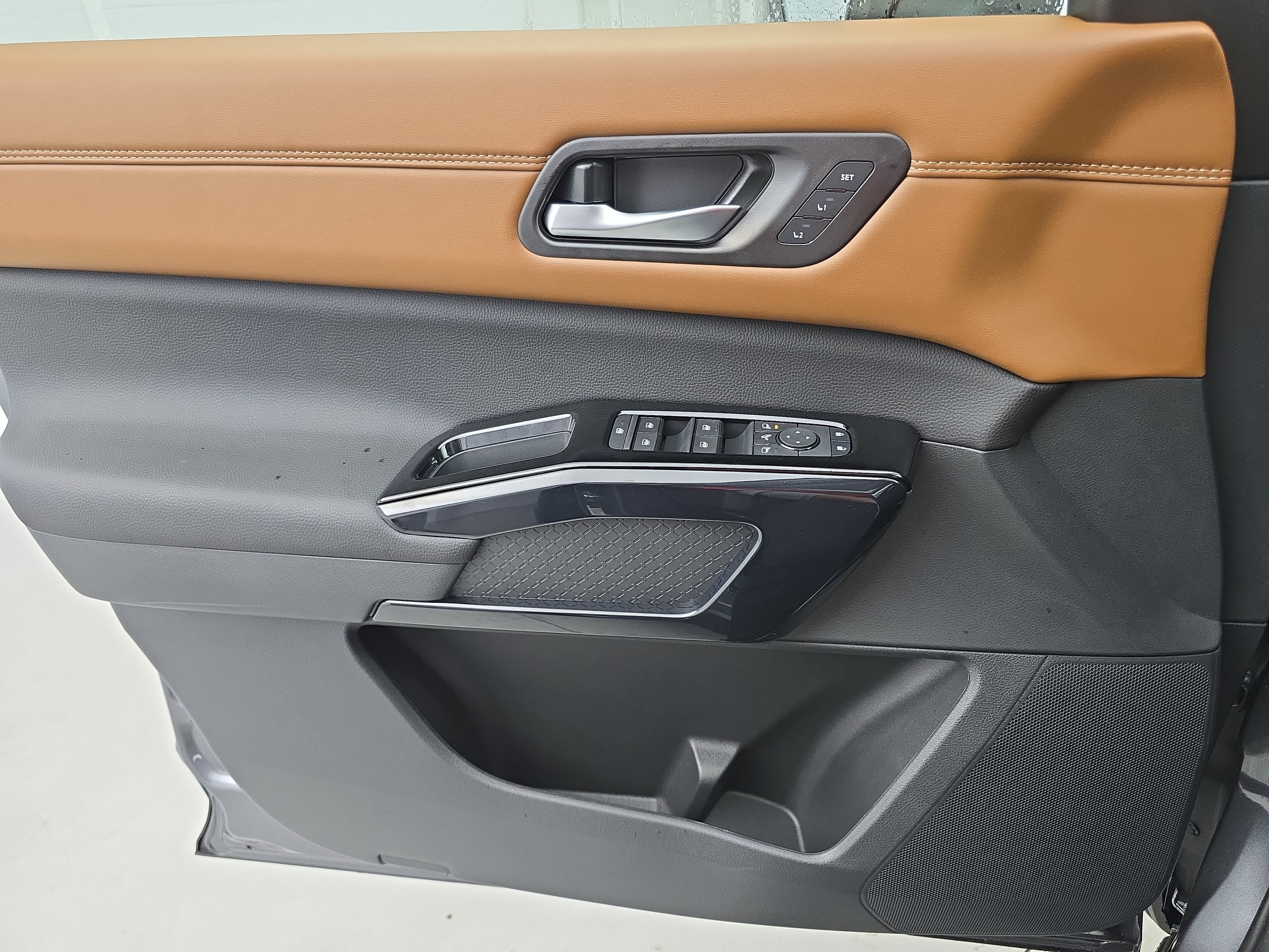 New 2026 Nissan Pathfinder Platinum AWD/4WD image 28