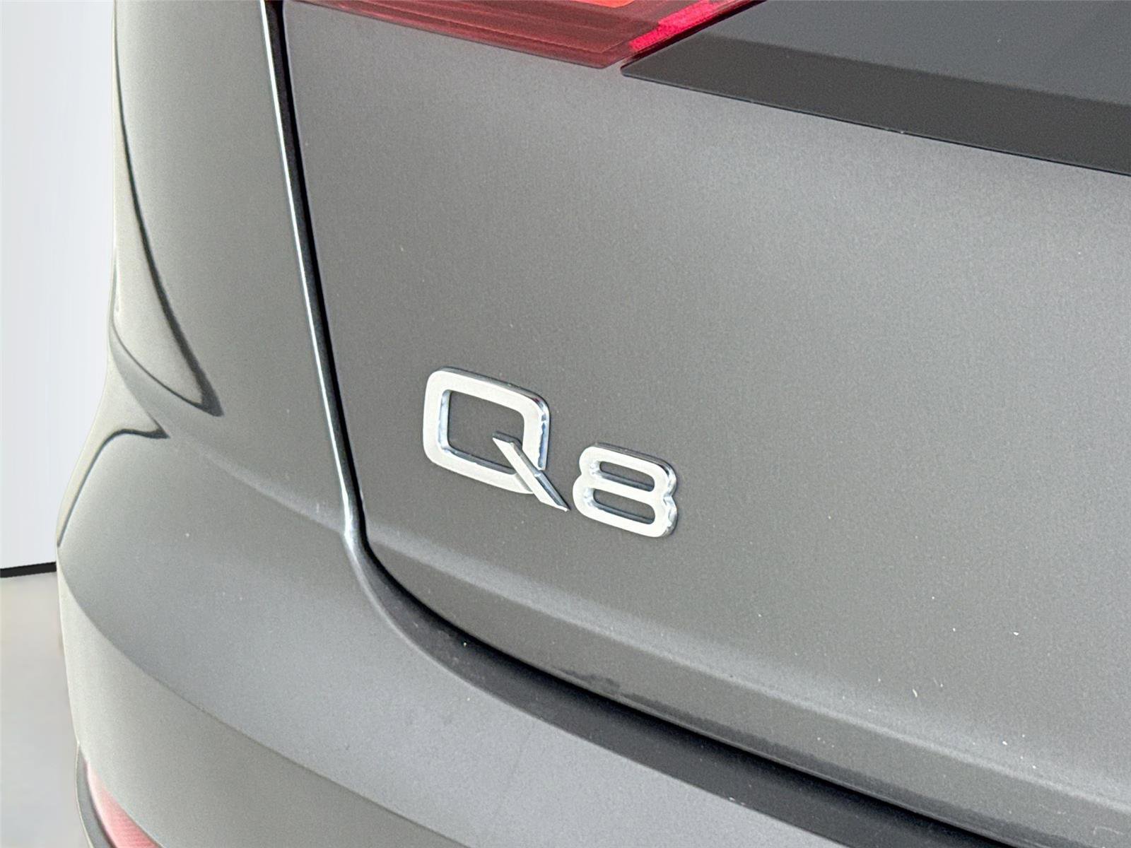 Used 2021 Audi Q8 Premium Plus image 36