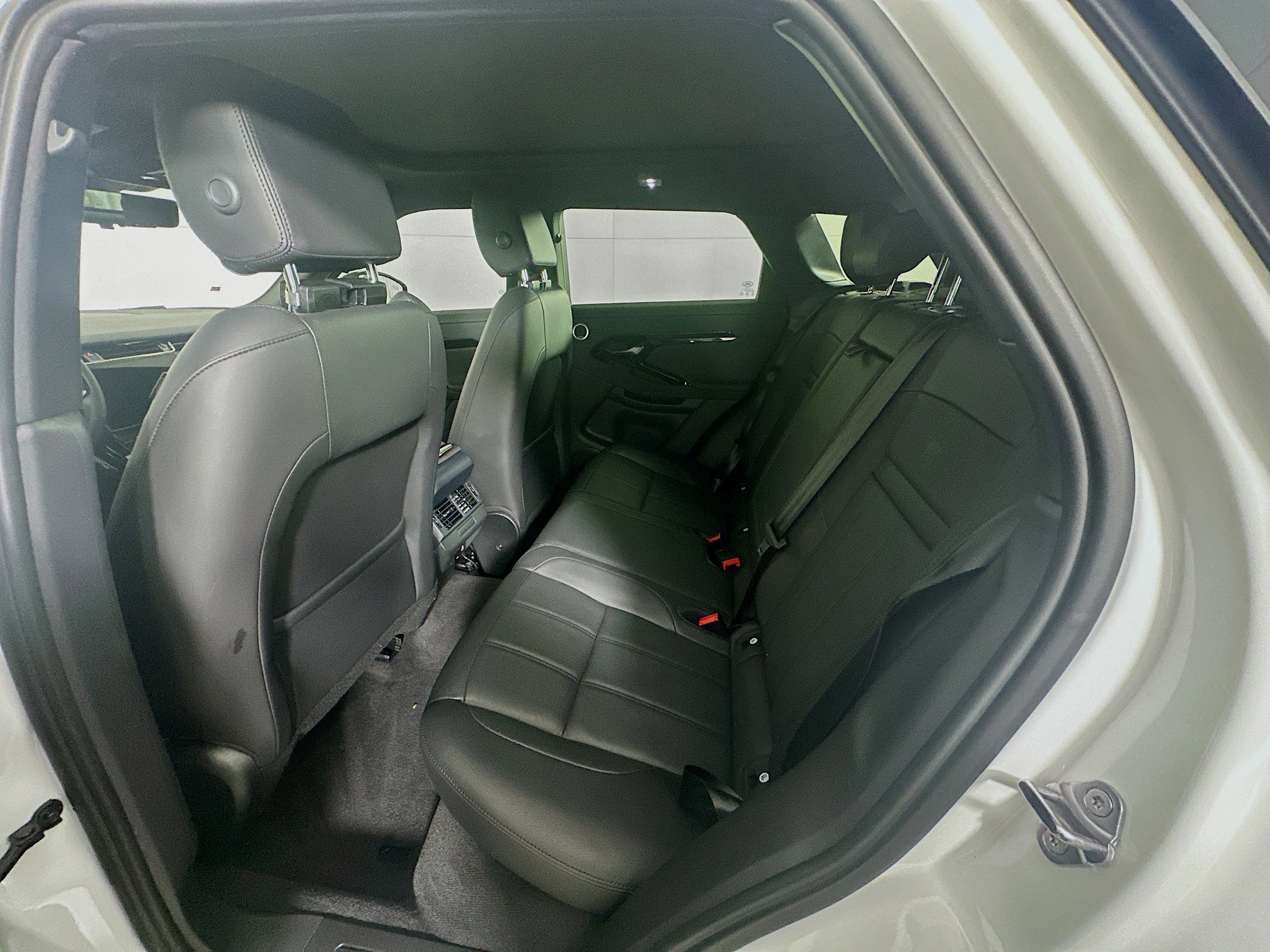 Used 2025 Land Rover Range Rover Evoque S image 30