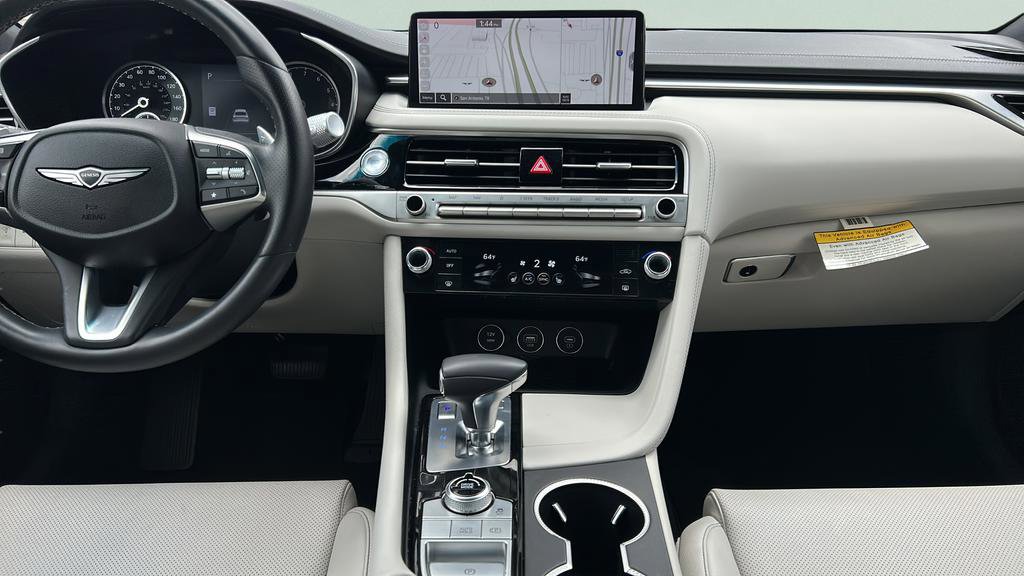 Used 2025 Genesis G70 2.5T image 20