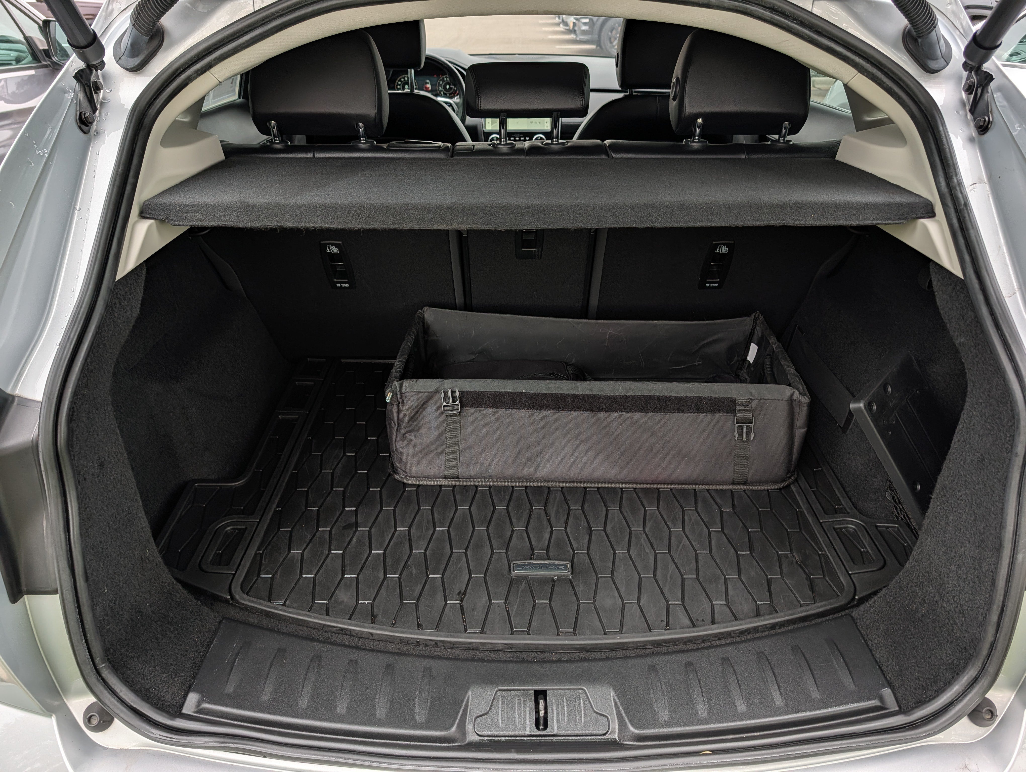 Used 2021 Jaguar E-PACE SE AWD/4WD image 18