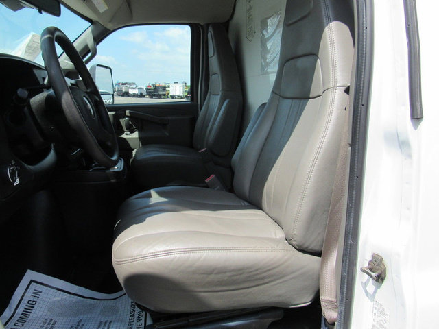 Used 2021 GMC Savana 3500 Extended w/ Power Convenience Package RWD image 24