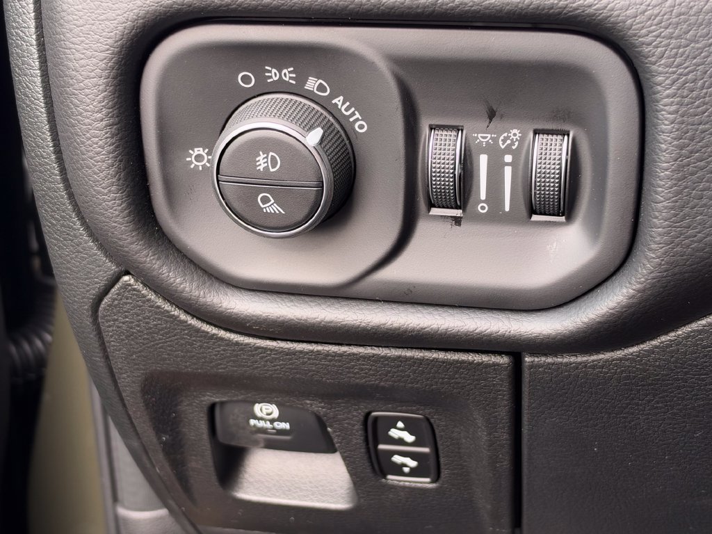 New 2027 RAM 1500 4x4 Crew Cab image 28