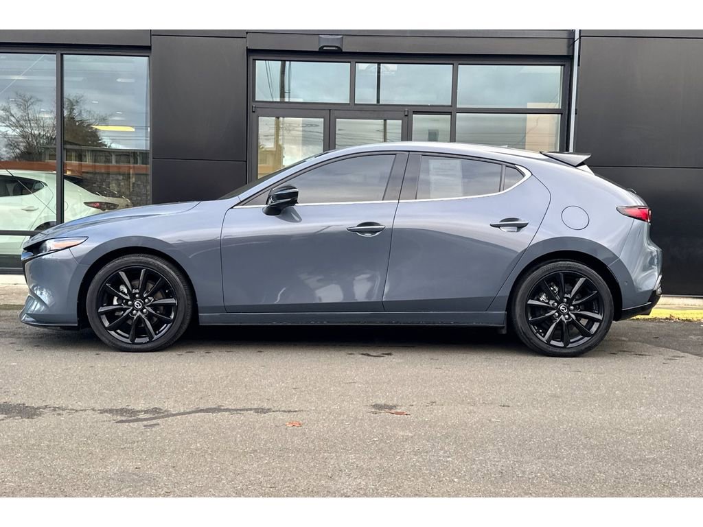 Used 2021 MAZDA MAZDA3 Hatchback w/Premium Plus Pkg image 9
