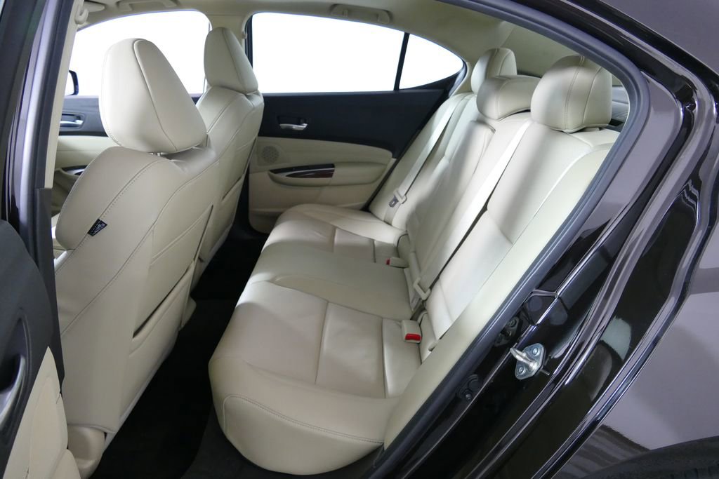 Used 2017 Acura TLX V6 SH-AWD w/ Technology Pkg image 4