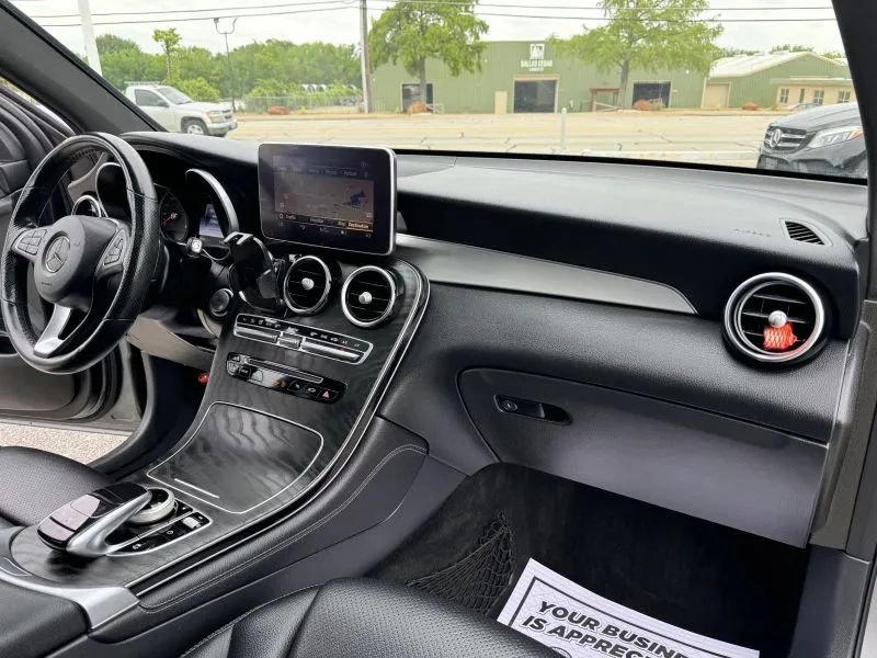 Used 2019 Mercedes-Benz GLC 300 4MATIC image 48