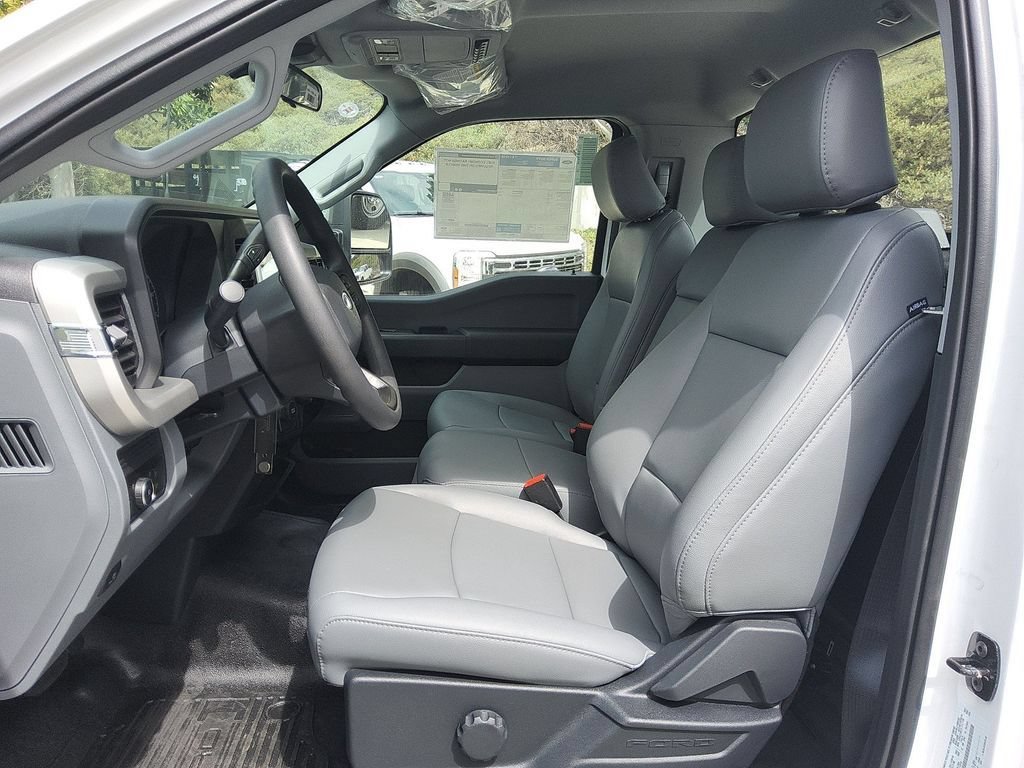 New 2026 Ford F350 XL w/ XL Chrome Package RWD image 7