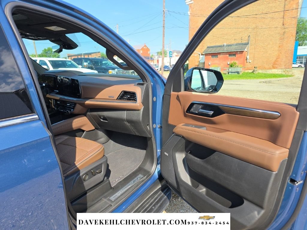Used 2026 Chevrolet Tahoe High Country w/ Sun And Tow Package AWD/4WD image 36