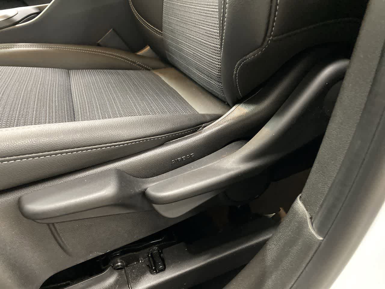 Used 2024 Buick Envista Preferred image 14