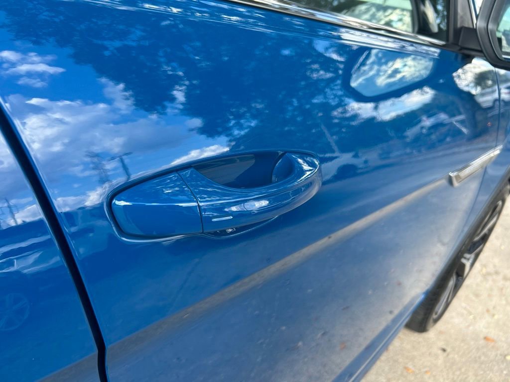 Used 2025 Volkswagen Atlas Cross Sport SEL Premium R-Line image 30