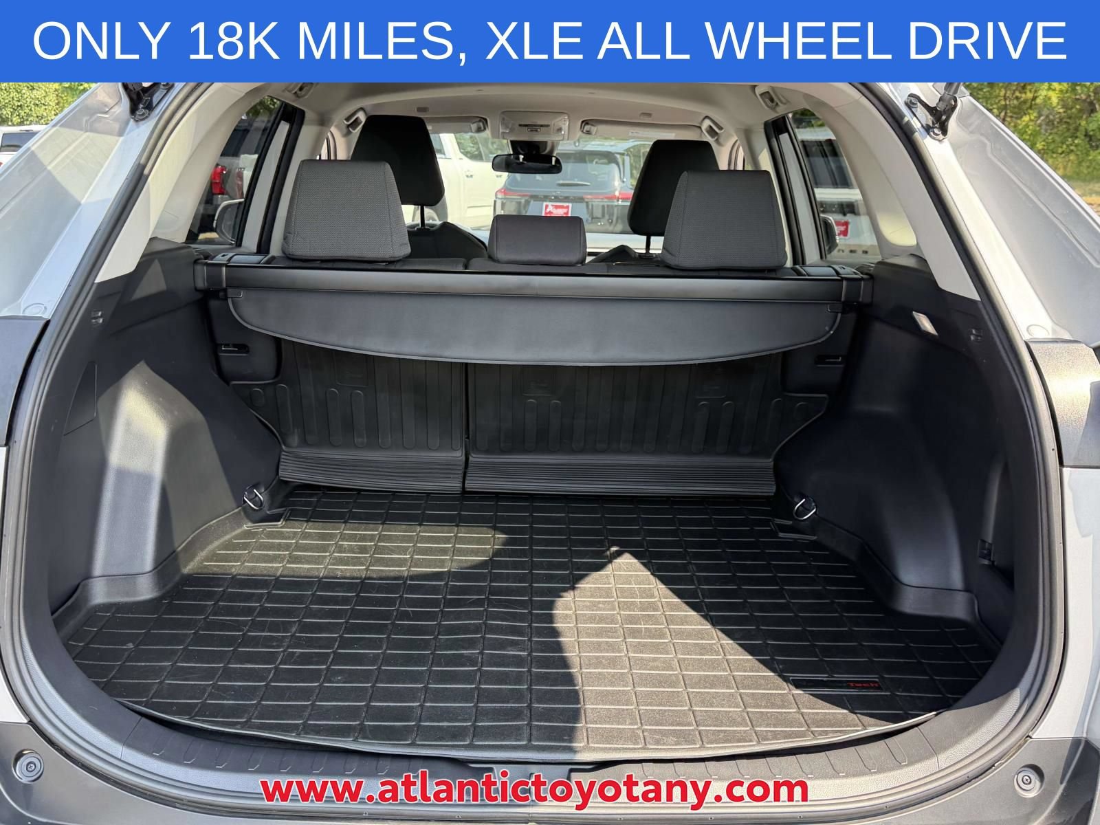 Used 2024 Toyota RAV4 XLE AWD/4WD image 19