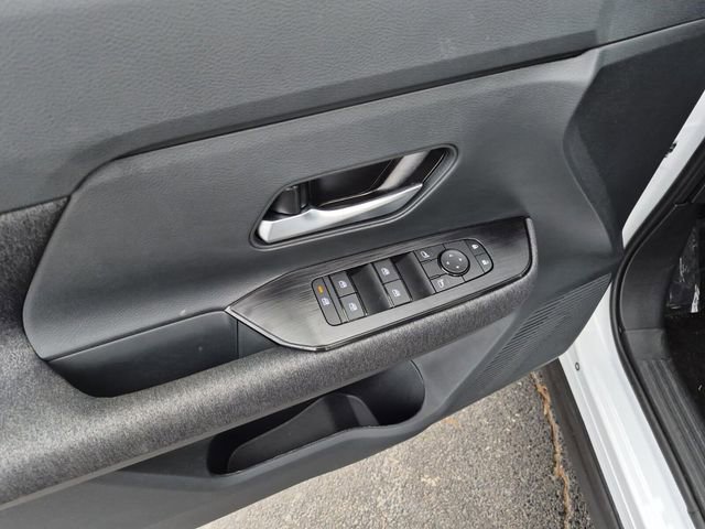 New 2026 Nissan Kicks SV image 8