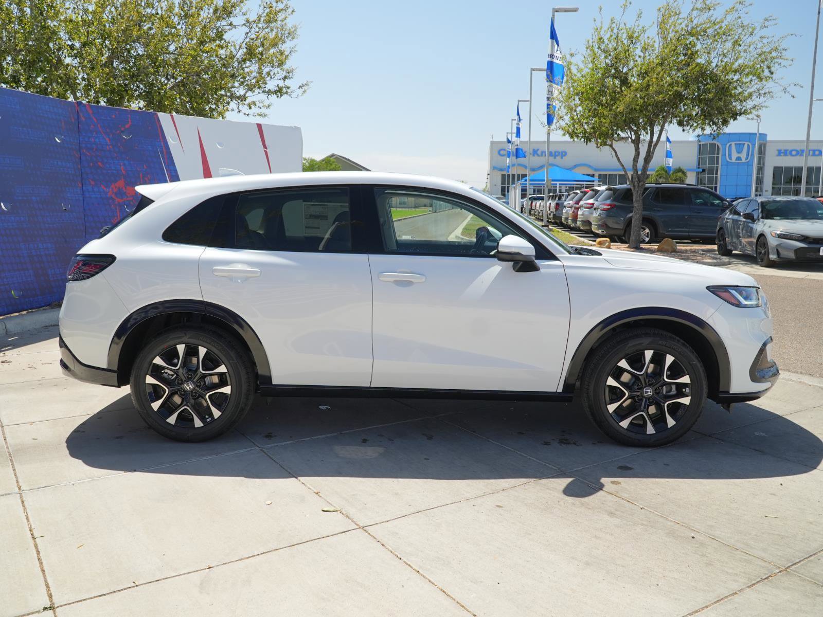 New 2026 Honda HR-V EX-L image 4