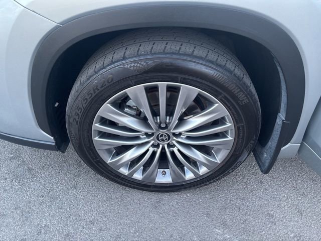 Used 2020 Toyota Highlander Platinum AWD/4WD image 41