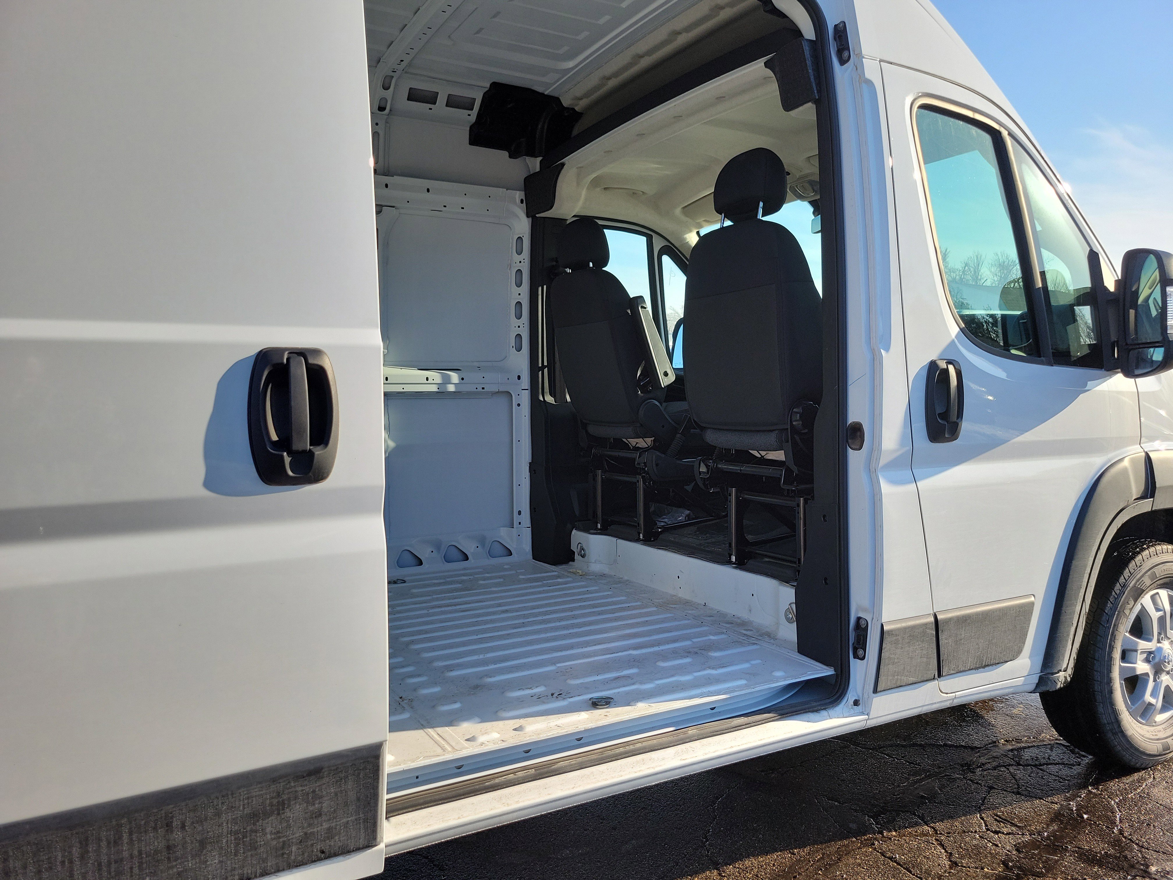 Used 2025 RAM ProMaster 3500 w/ Quick Order Package 22G SLT image 17