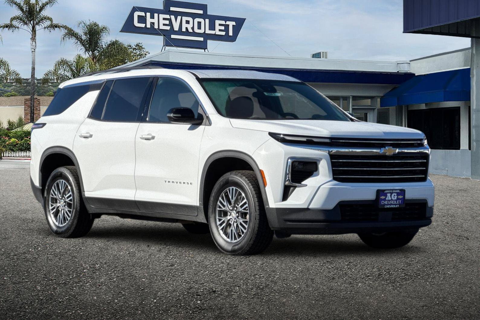 Used 2025 Chevrolet Traverse LT FWD image 34