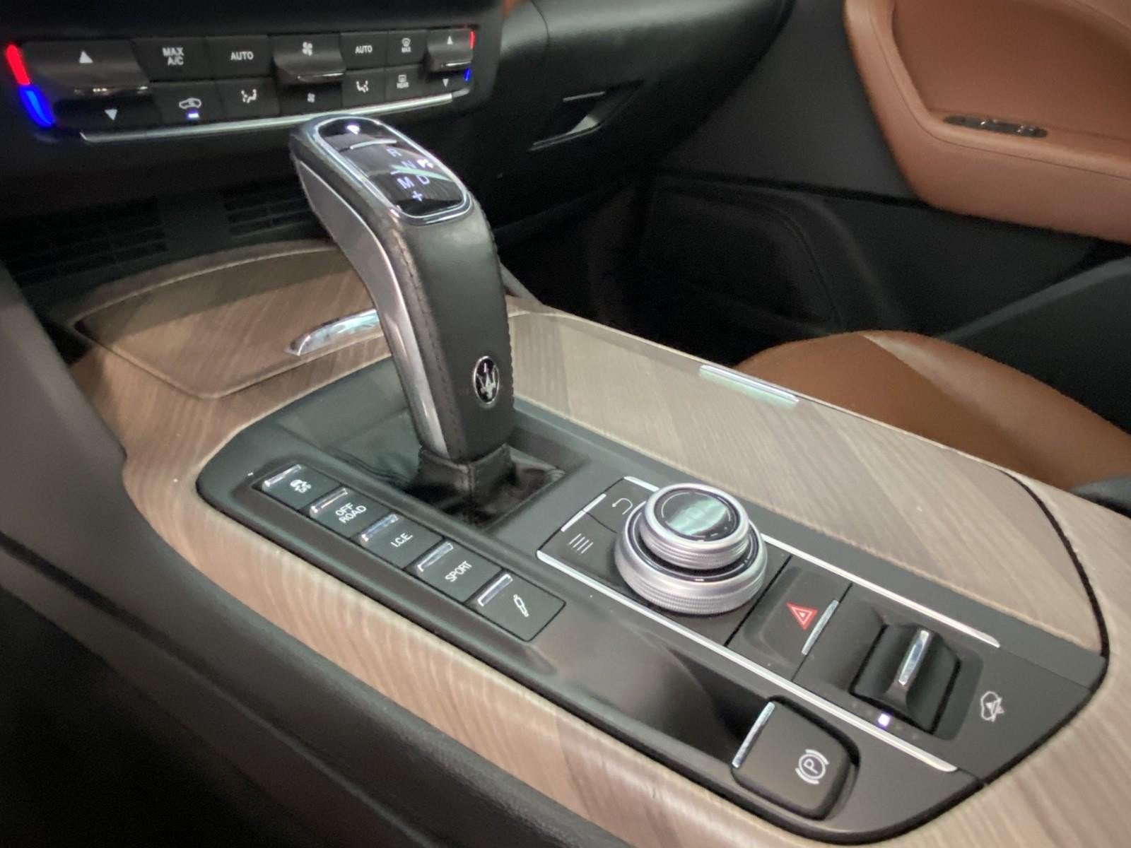 Used 2019 Maserati Levante AWD/4WD image 23