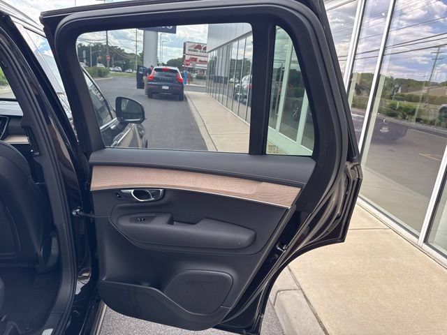 Certified 2025 Volvo XC90 B6 Plus AWD/4WD image 12