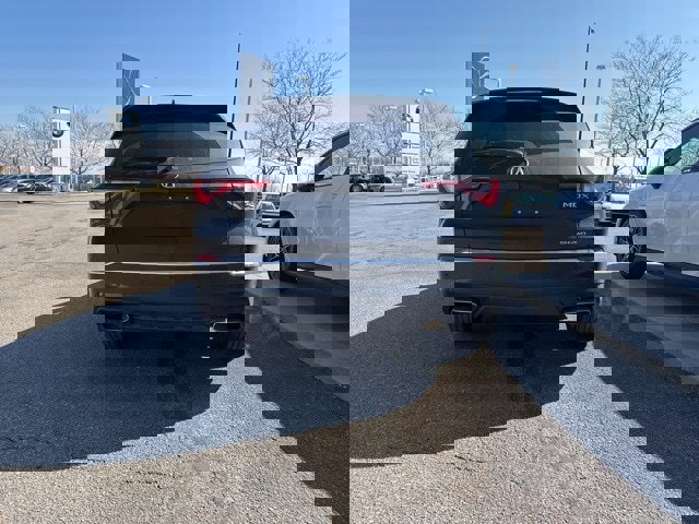 Used 2023 Acura MDX SH-AWD w/ Advance Package image 6