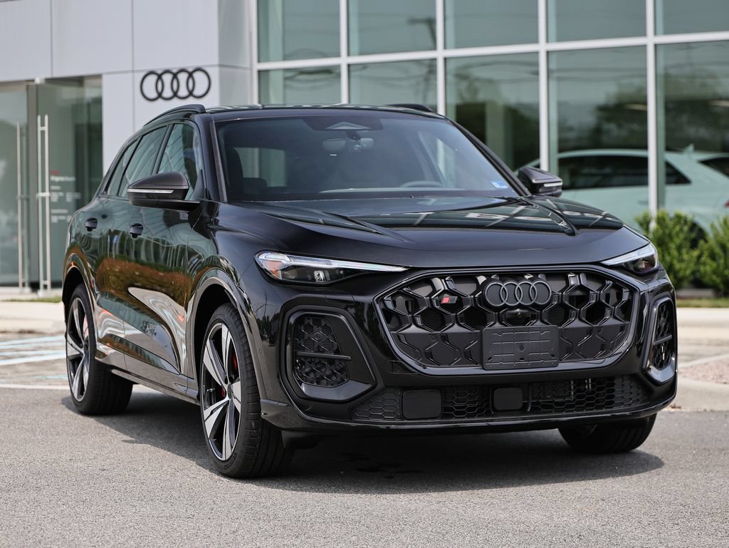 New 2026 Audi SQ5 Prestige AWD/4WD image 2