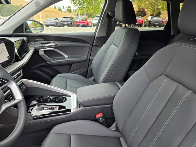 Used 2025 Audi Q5 Premium Plus w/ Premium Plus image 27
