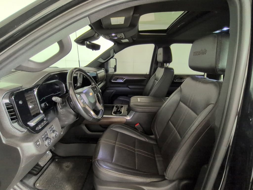 Used 2024 Chevrolet Silverado 3500 High Country w/ High Country Premium Package AWD/4WD image 15