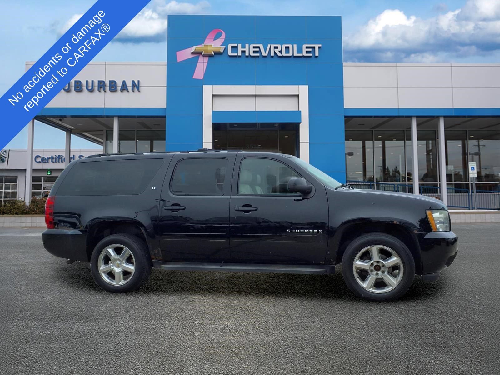 Used 2013 Chevrolet Suburban LT w/ Luxury Package AWD/4WD image 4