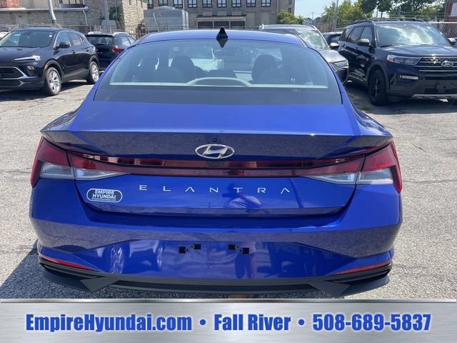 Used 2023 Hyundai Elantra SEL FWD image 4