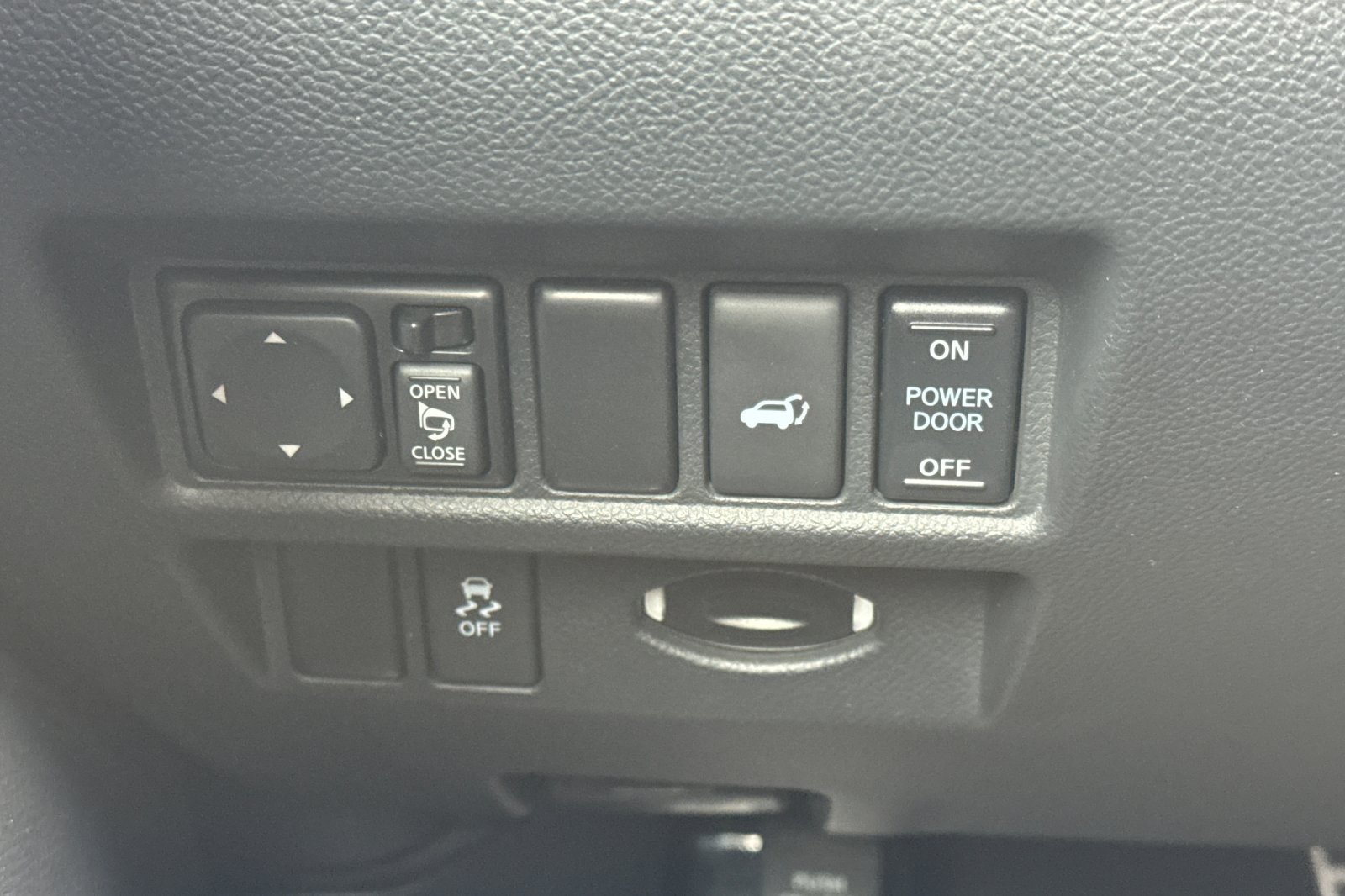 Used 2017 INFINITI QX70 2WD w/ Premium Package image 31