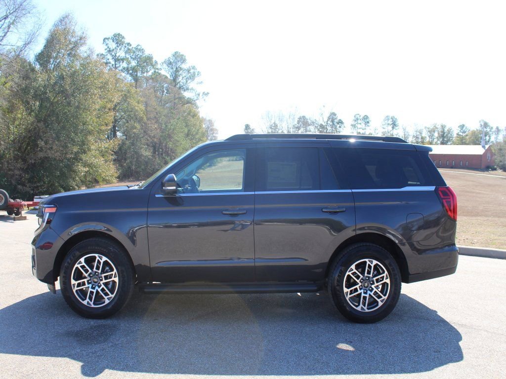 New 2026 Ford Expedition Active image 12