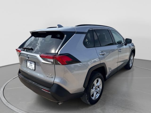 Used 2021 Toyota RAV4 LE AWD/4WD image 8