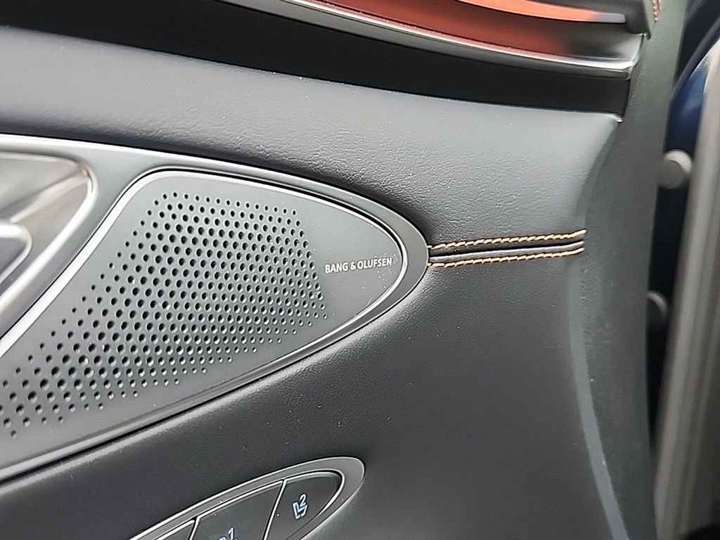 Certified 2026 Genesis GV70 3.5T Sport Prestige AWD/4WD image 8
