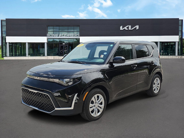 Certified 2025 Kia Soul LX FWD image 2